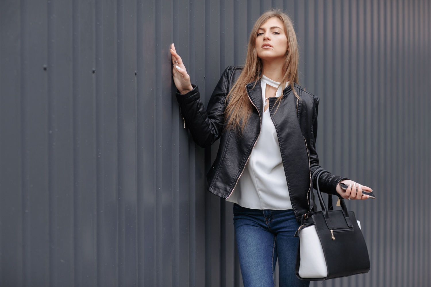 Best Leather Gift Ideas for Women Under $200